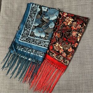 Elegant Floral Blue & Red Patterned Button Shawls/Ponchos